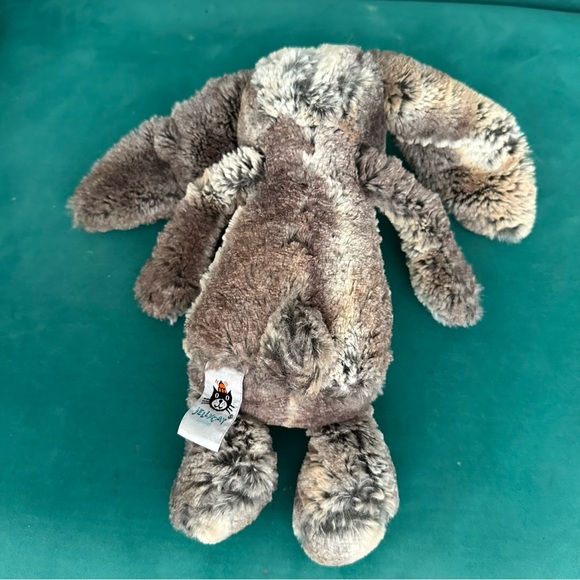 Jellycat Bashful Medium Bunny Rare - Picture 3 of 7